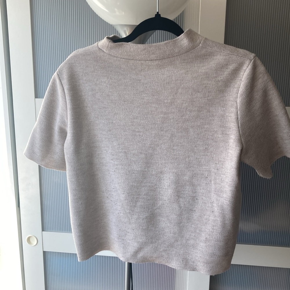 Cropped off mock neck white / beige Zara top in L - Picture 2 of 3